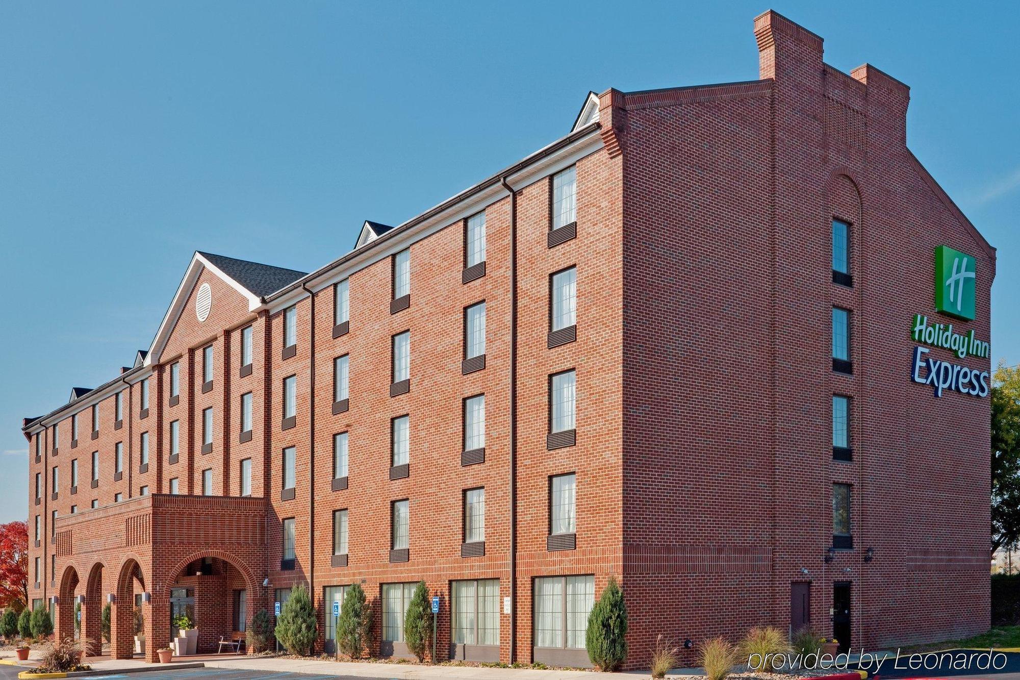 Holiday Inn Express Harrisburg East By Ihg Exterior foto